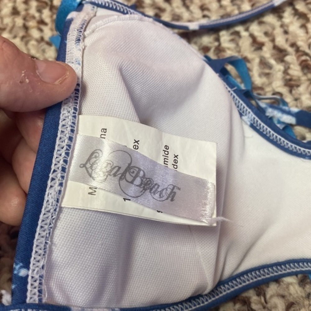 Bikini‎ - Picture 5 of 8